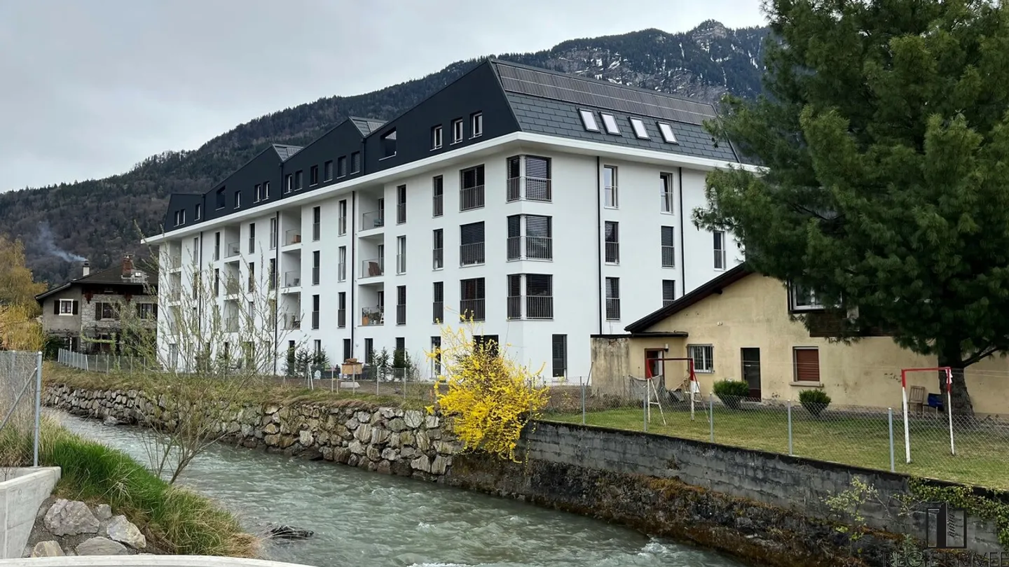 Mehrfamilienhaus kaufen - Foto 1 von 11