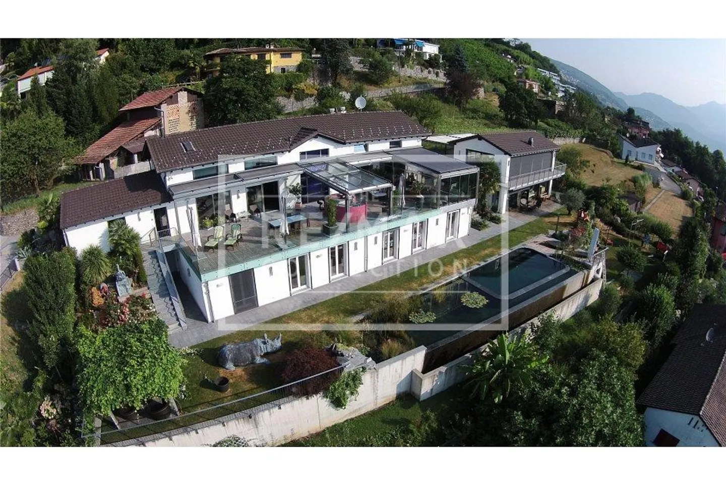 Luxuriöse Villa zwischen Kunst, Natur und Entspannung - Foto 4 von 13