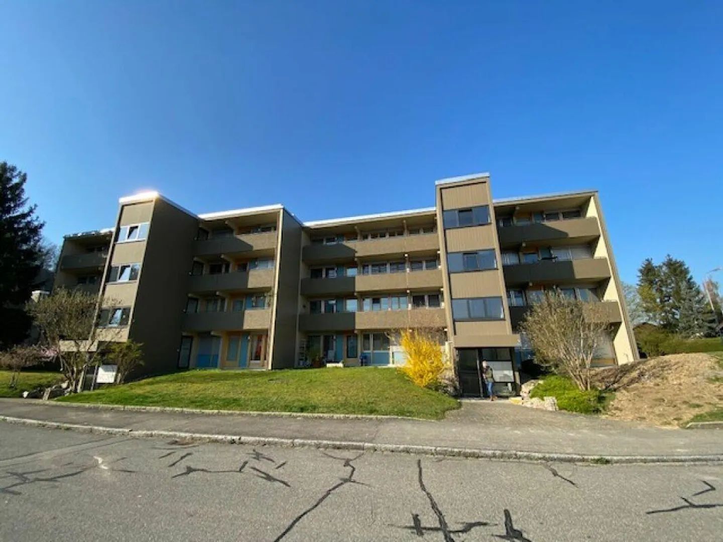 Beautiful 4.5 room apartment for rent - Photo 1 of 9