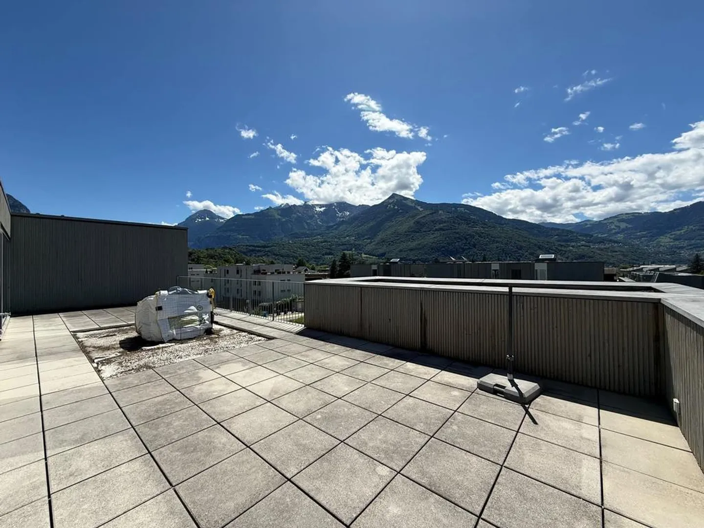 Magnifique Attique avec Grande Terrasse - Photo 3 sur 10