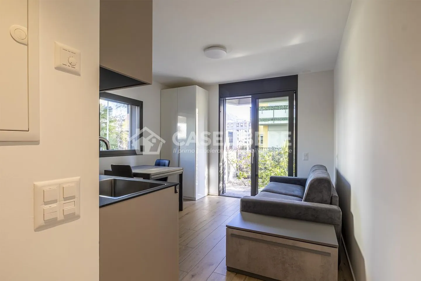 MODERNO MONOLOCALE ARREDATO A BREGANZONA - Foto 1 di 6