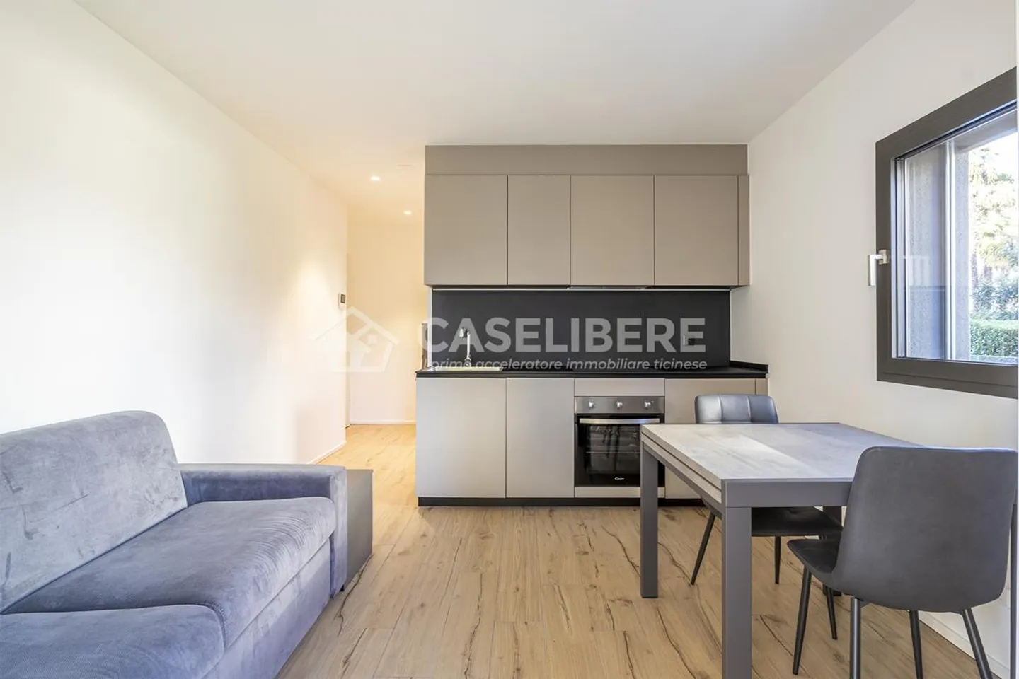 MODERNO MONOLOCALE ARREDATO A BREGANZONA - Foto 2 di 6