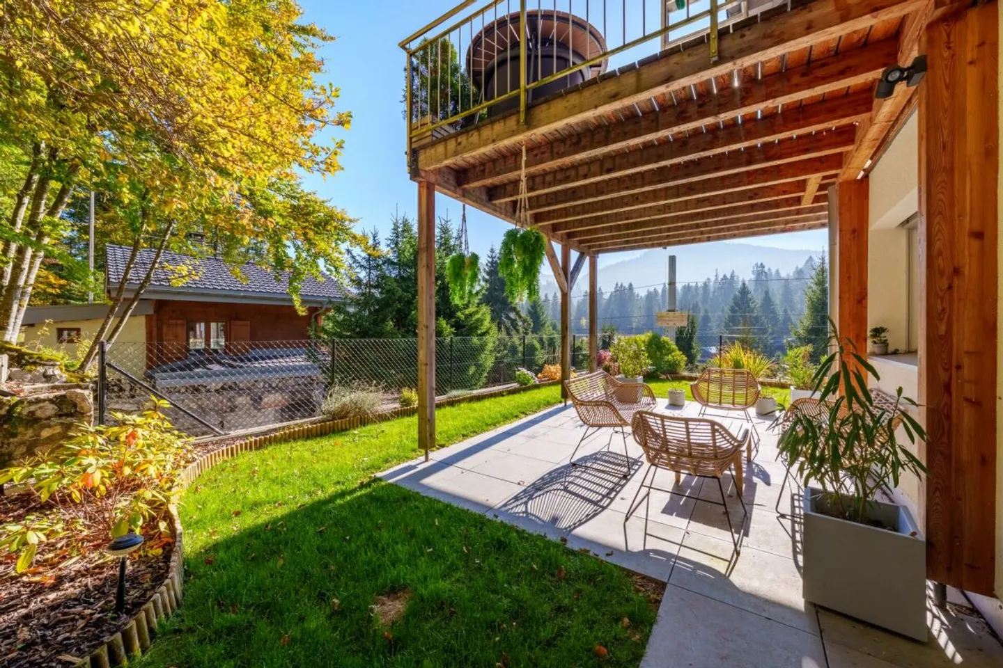 New Chalet - Photo 4 of 16