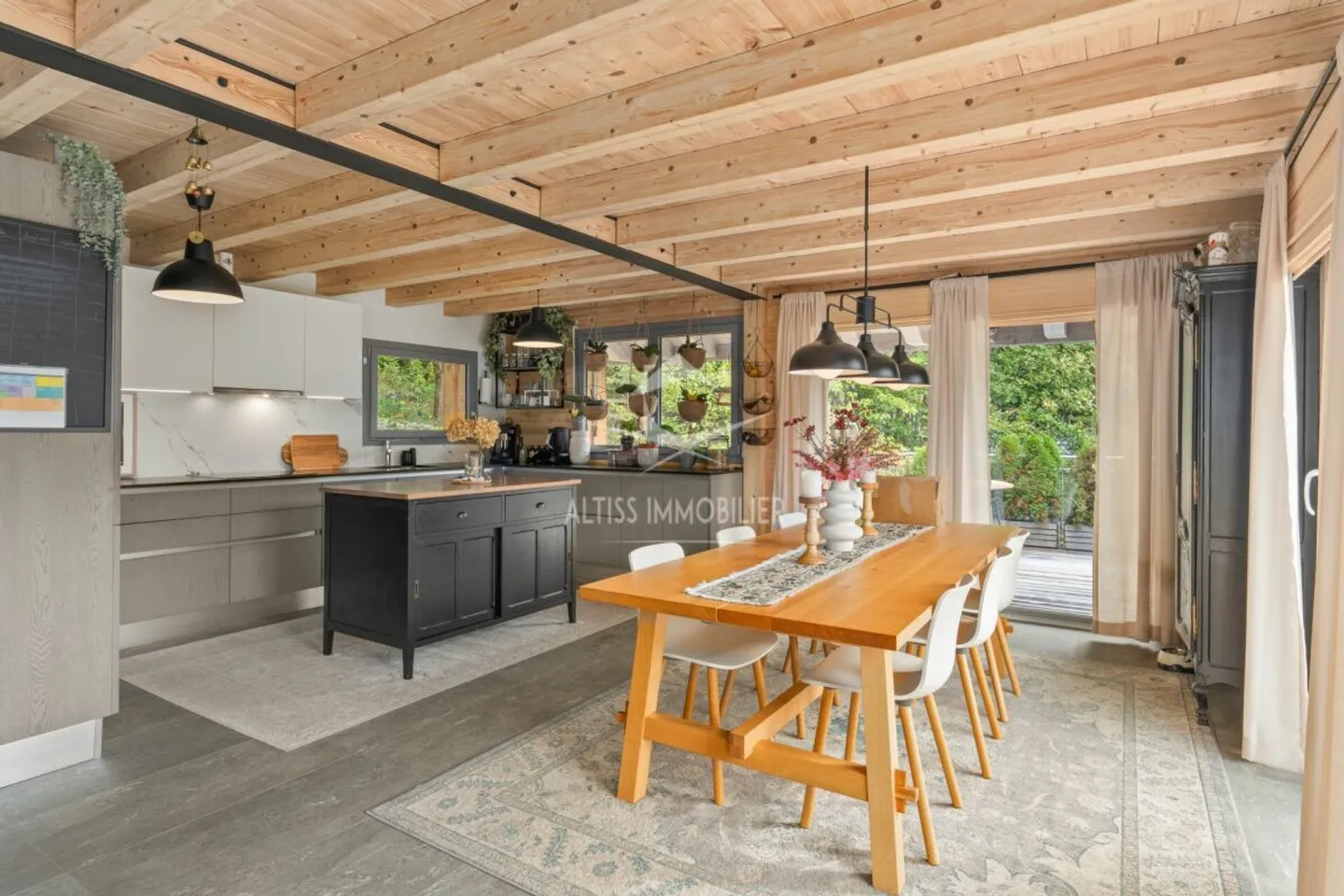 New Chalet - Photo 8 of 16