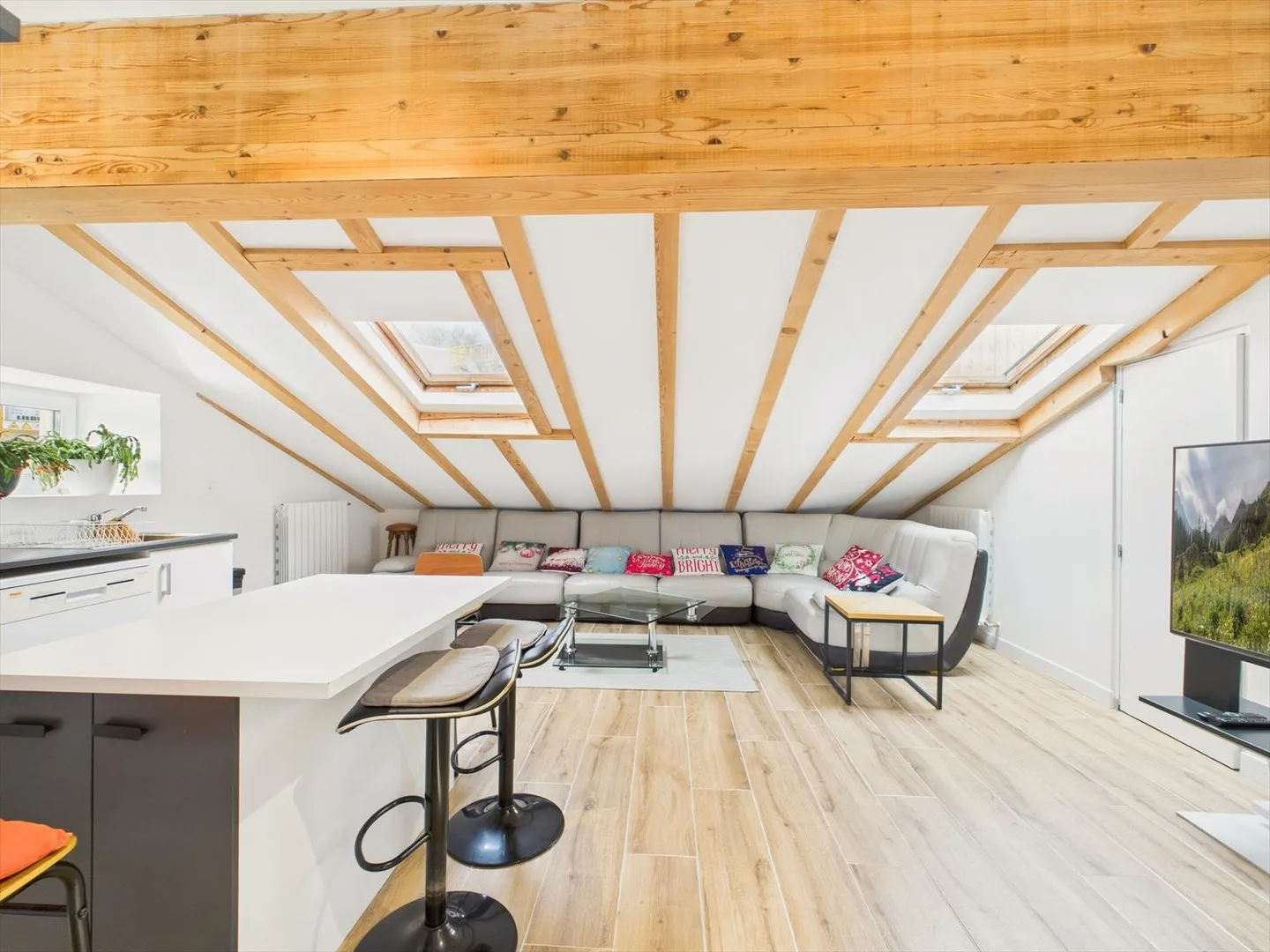 Bellissimo appartamento di 3,5 stanze con charme a Crassier - Foto 5 di 12