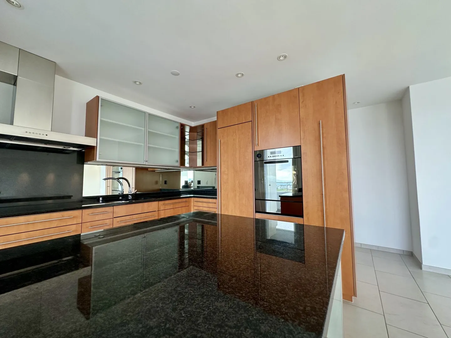 Appartement spacieux avec vue - Photo 8 sur 13