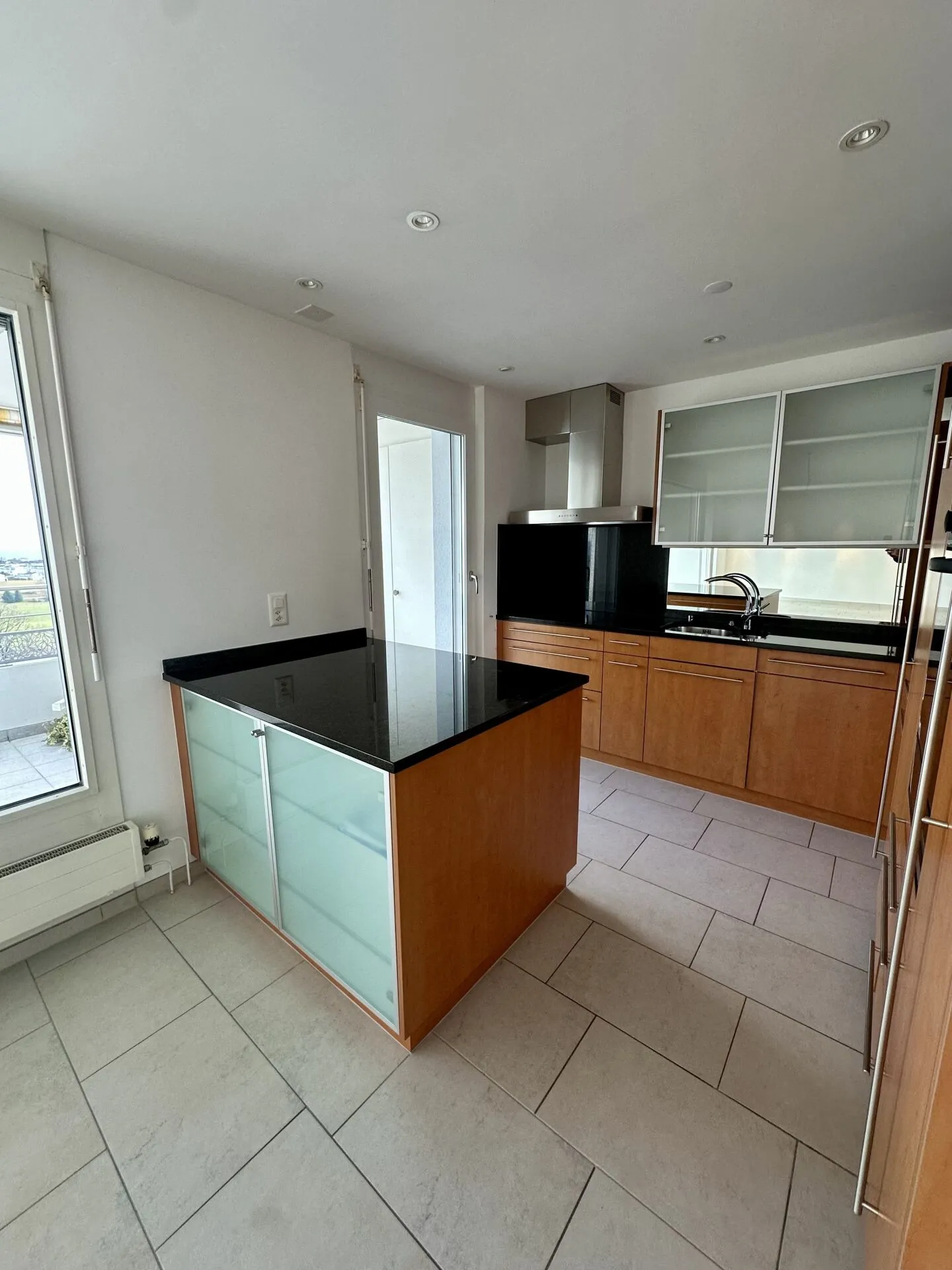 Appartement spacieux avec vue - Photo 9 sur 13