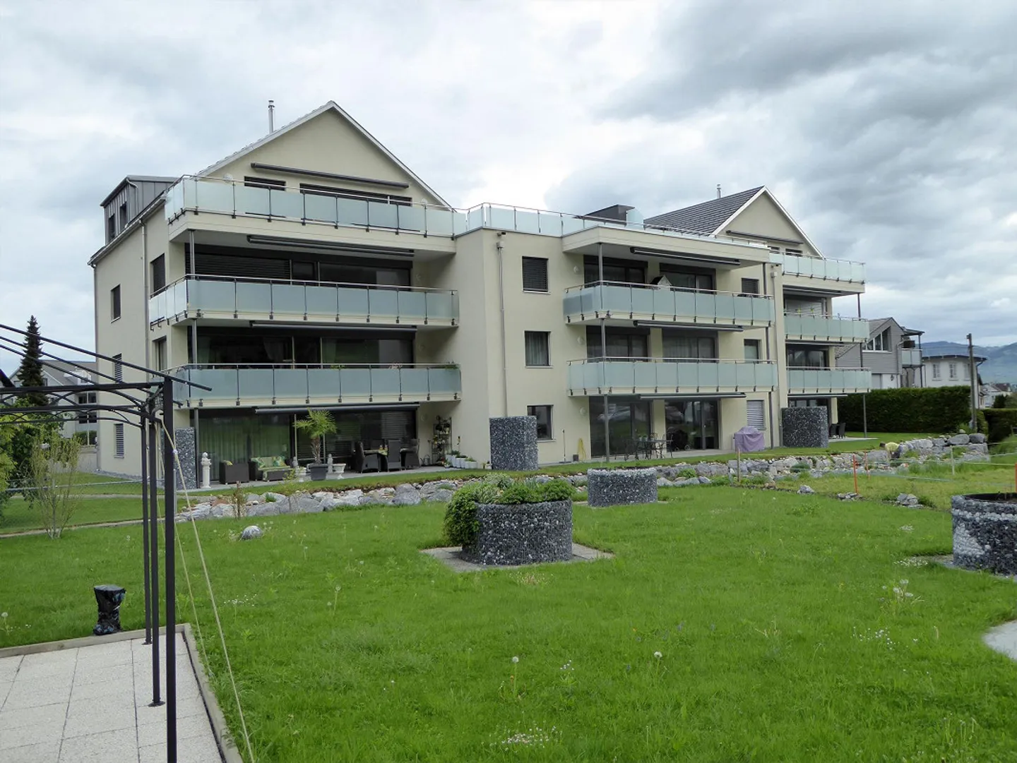 3.5 Room Apartment in Schübelbach - Photo 1 of 13
