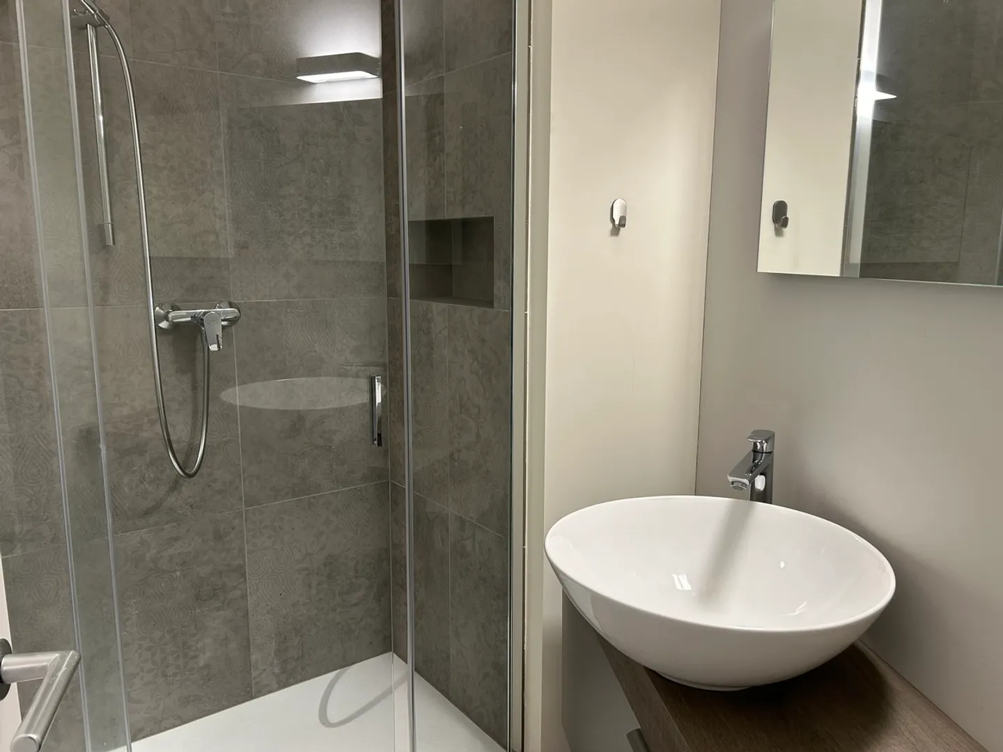 MAGLIASO MODERNO 3.5 LOCALI CON PISCINA CONDOMINIALE - Foto 3 di 8