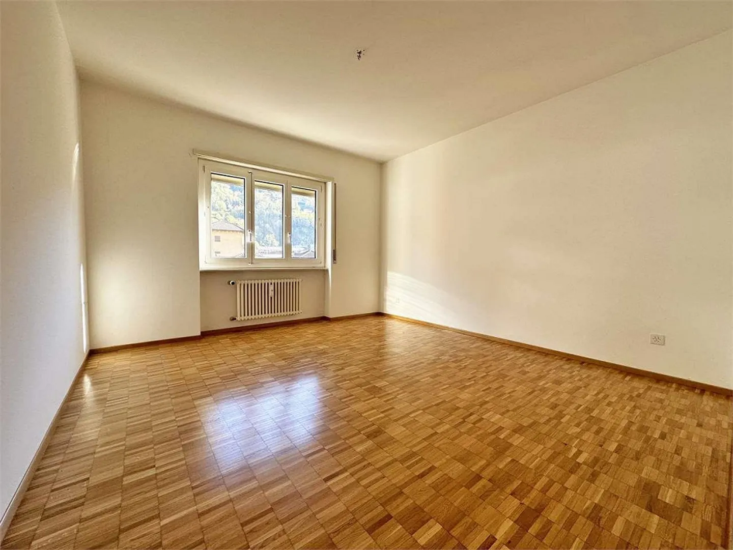 Appartamento luminoso 3.5 locali - Foto 2 di 7