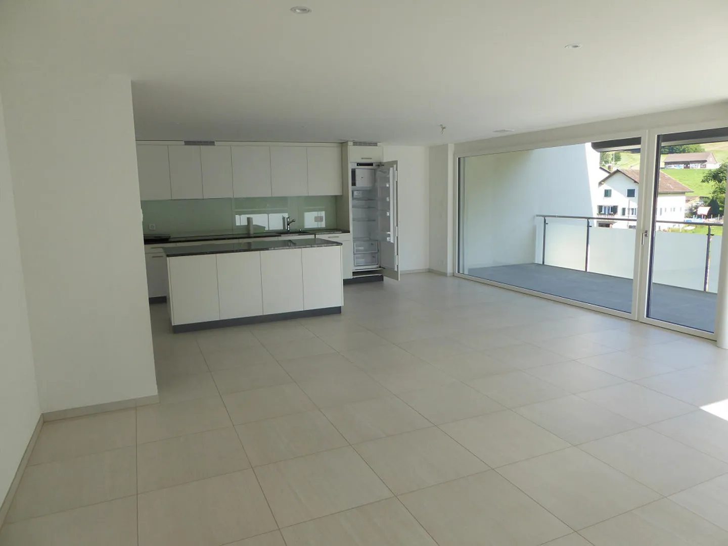 3.5 Room Apartment in Schübelbach - Photo 8 of 13