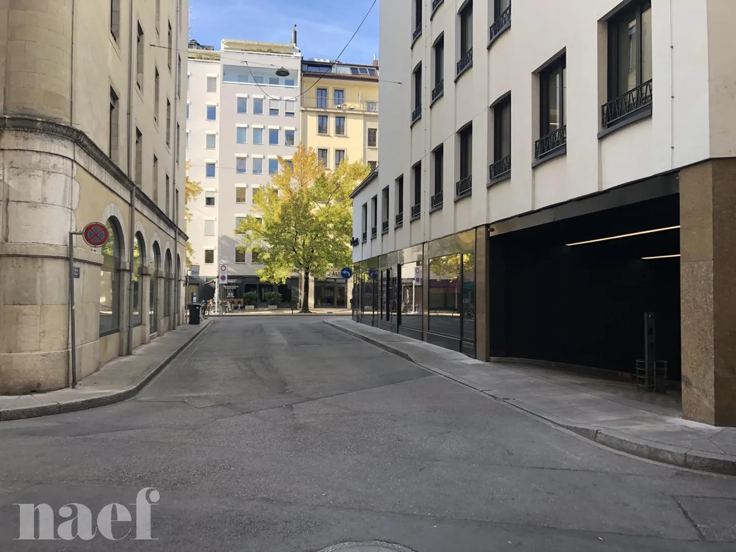 Parcheggio per moto coperto - Foto 2 di 4