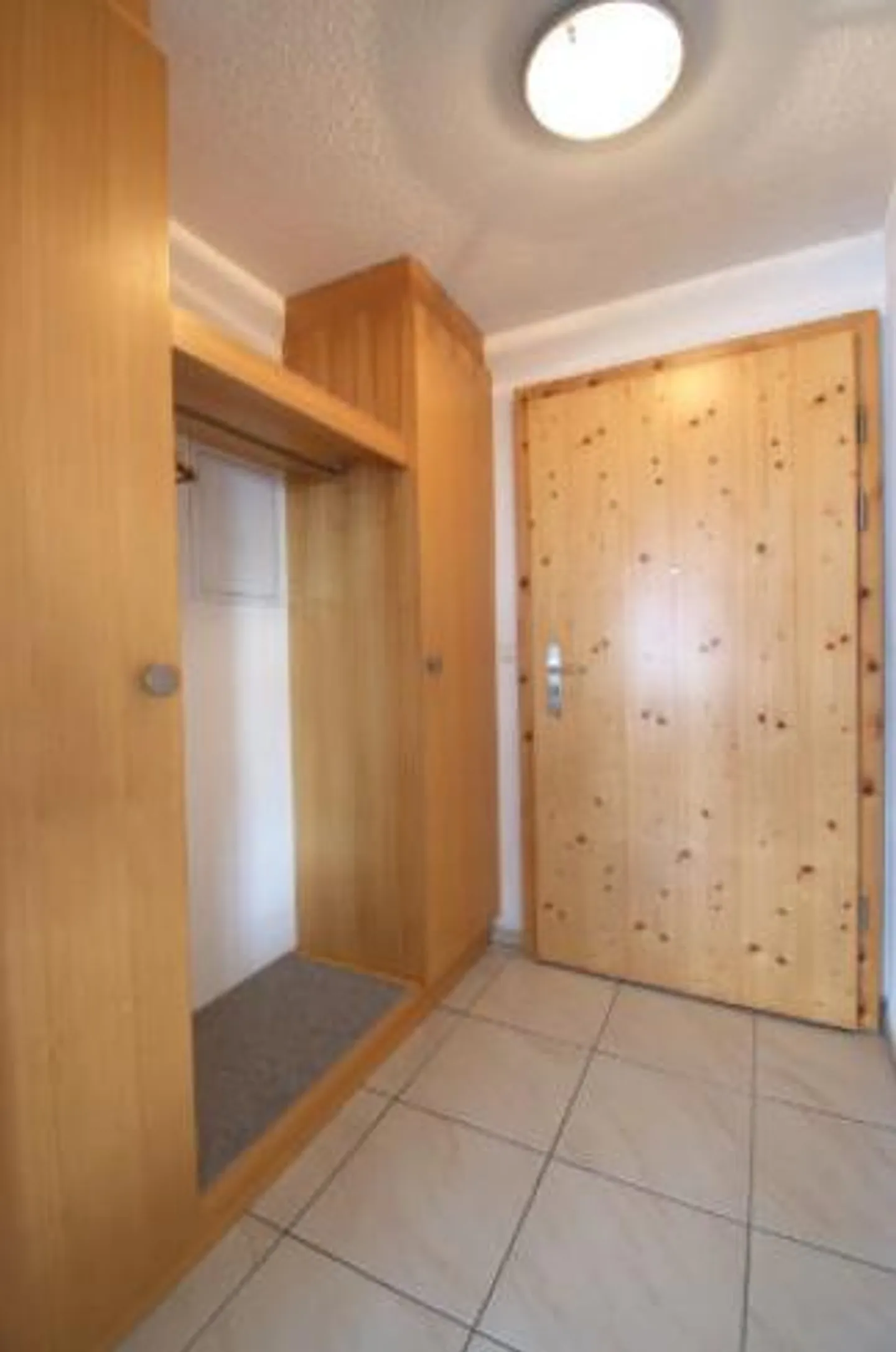 Appartamento per vacanze 2,5 stanze (non arredato) disponibile immediatamente o su appuntamento - Foto 4 di 13