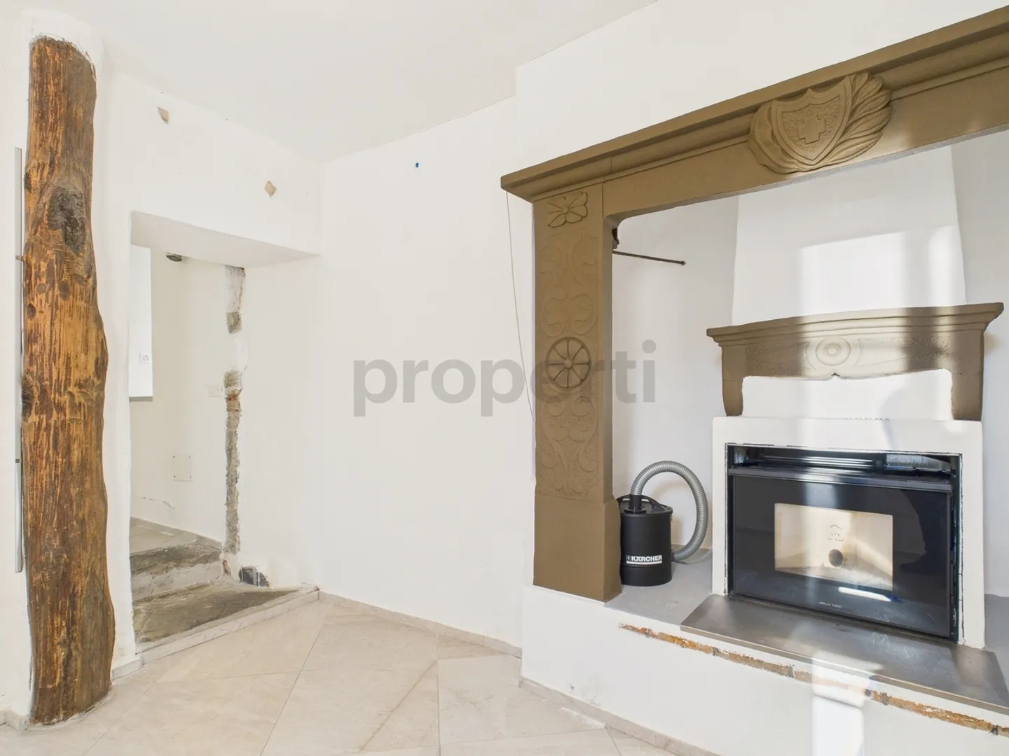 Elegant independent house with large balcony, Breggia - Photo 4 of 13