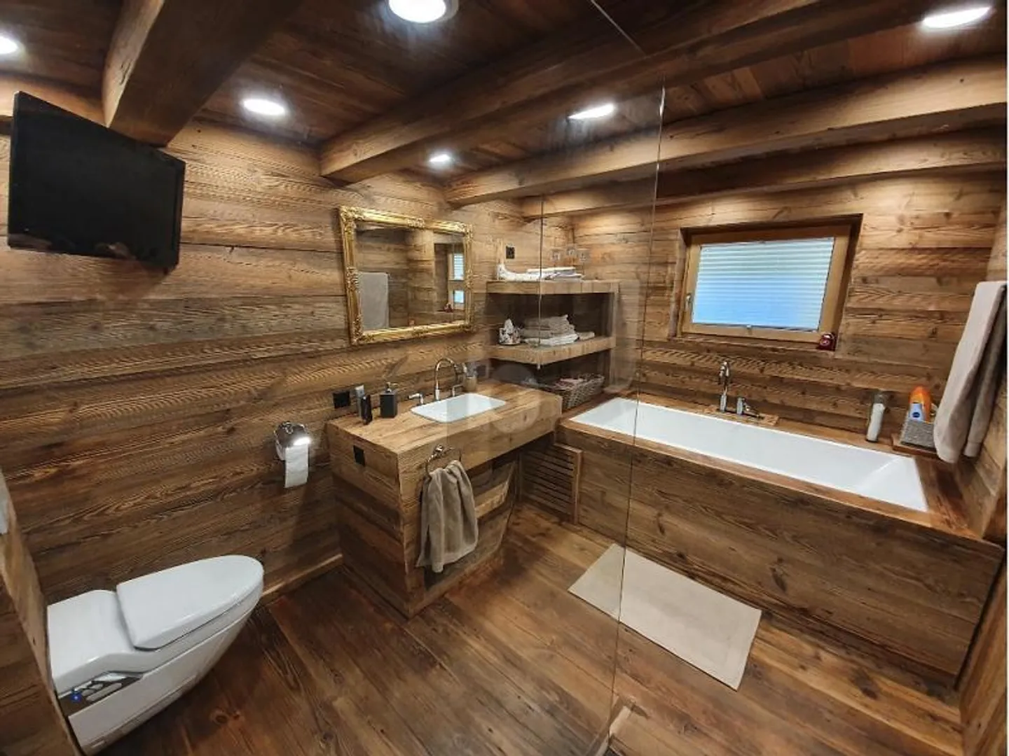 GIOIELLO NELLA PARTE ALTA CON VISTA MOZZAFIATO - Foto 5 di 6