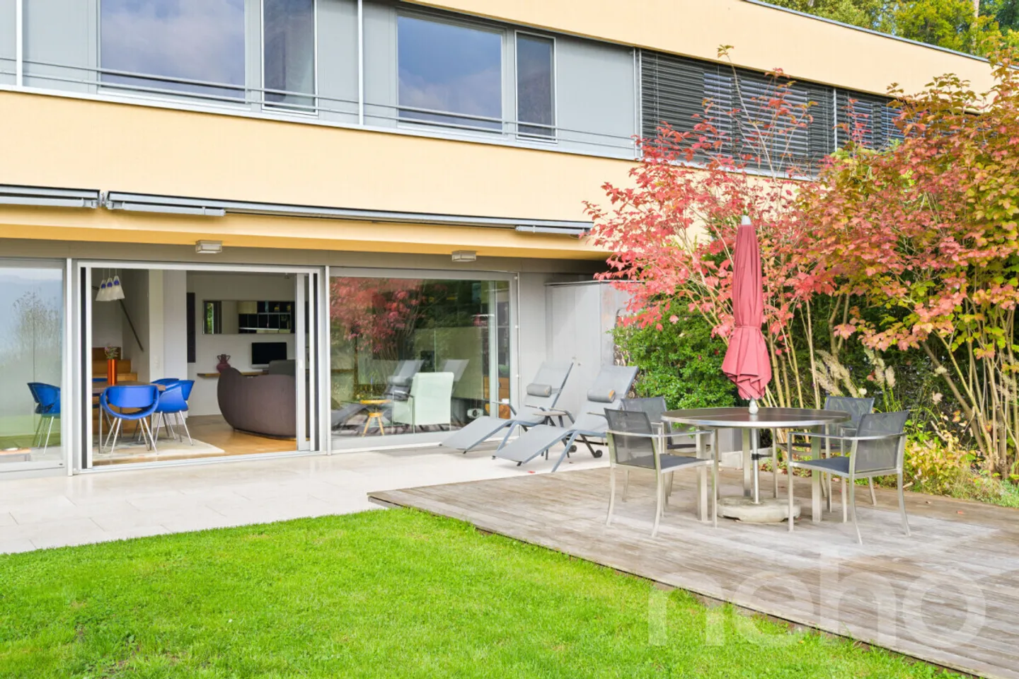 Casa a schiera esclusiva con giardino e vista panoramica a Reinach - Foto 3 di 13