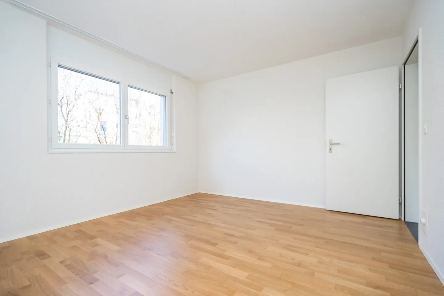 Cozy 4.5-room apartment on the ground floor - Photo 5 of 10