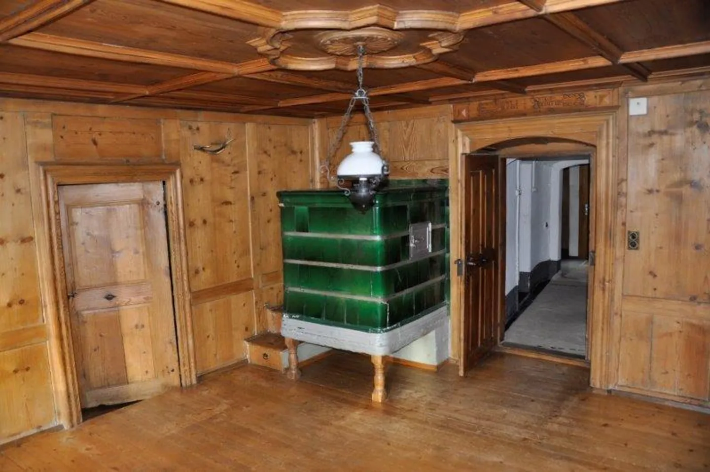 3.5 Zimmer altbau Wohnung mit Holzfeuerung mitten in Maienfeld - Foto 9 von 10