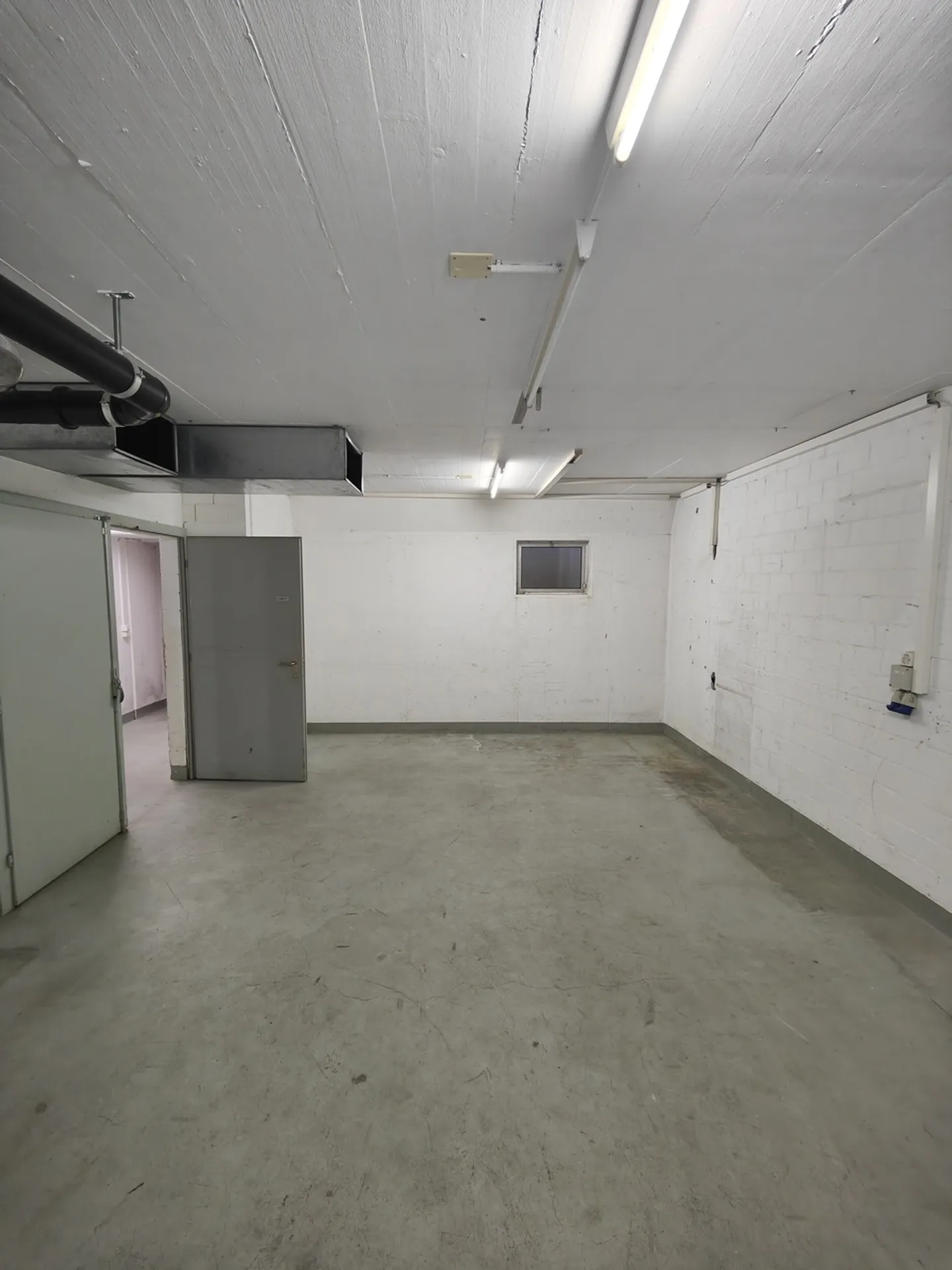 32m2 Salle de stockage Bern - Villettenmattstrasse 15 - Photo 1 sur 8