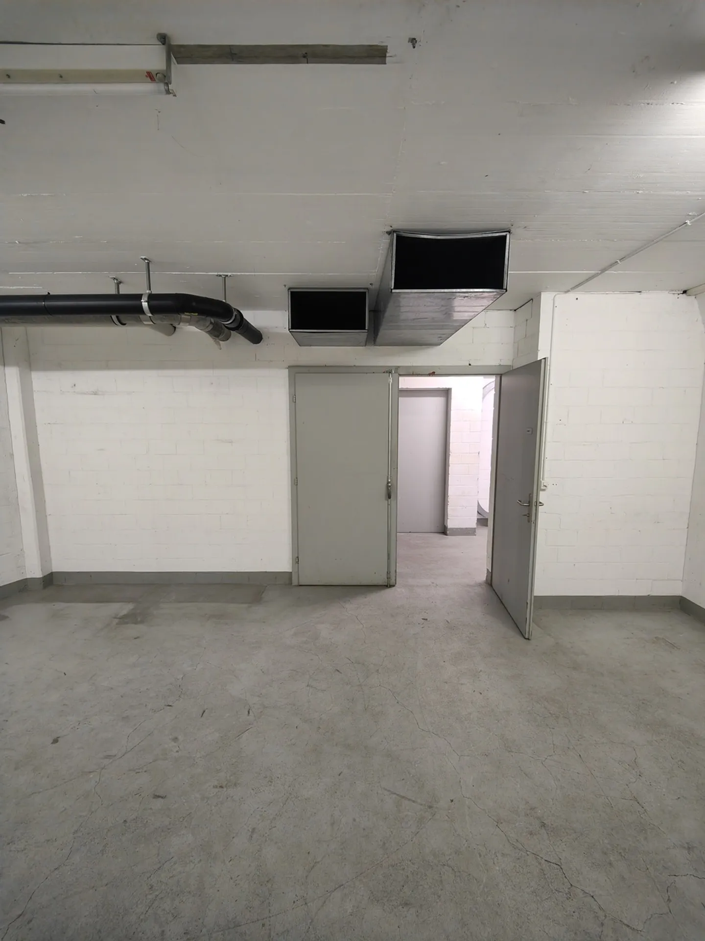 32m2 Salle de stockage Bern - Villettenmattstrasse 15 - Photo 2 sur 8