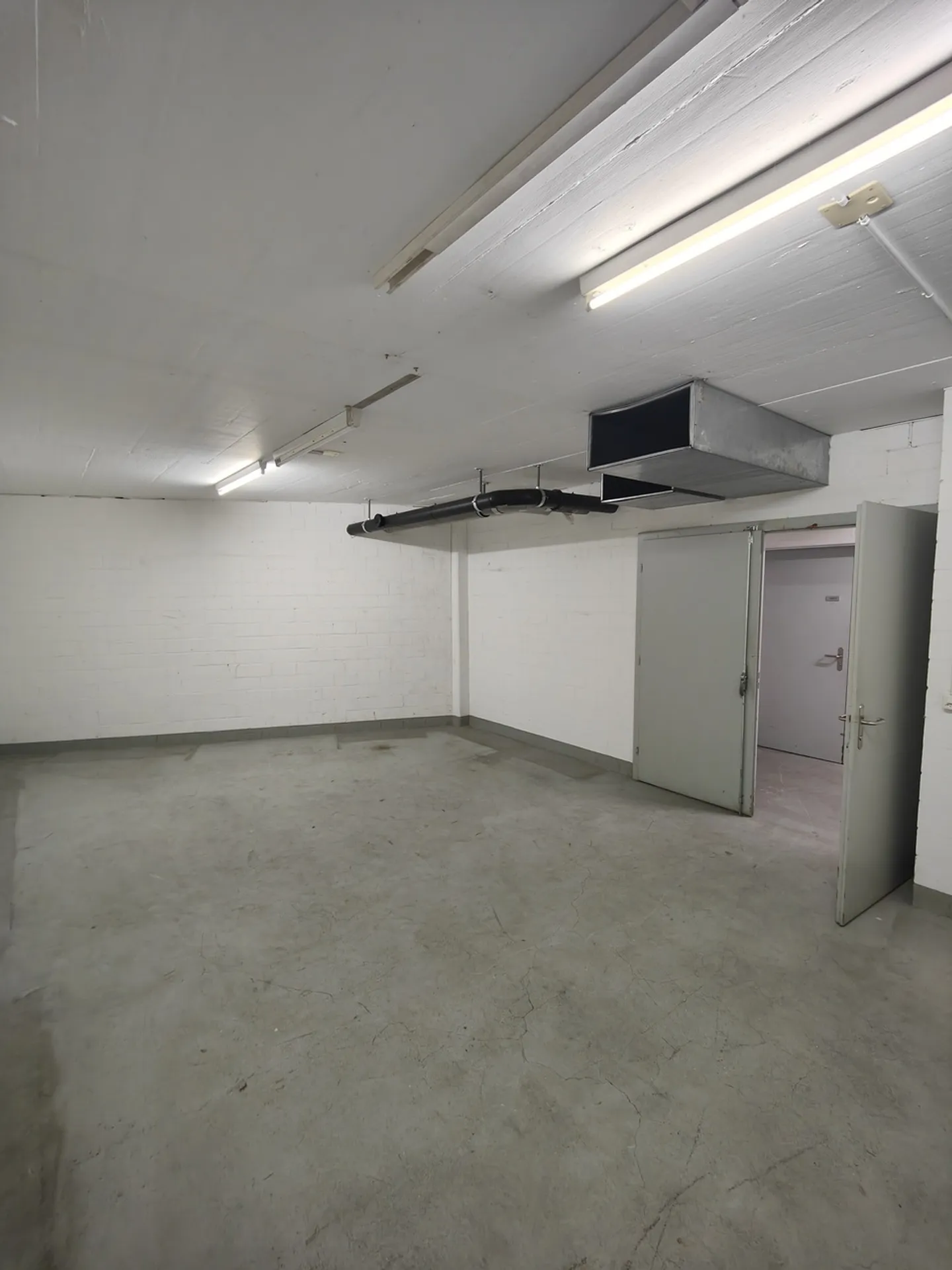 32m2 Salle de stockage Bern - Villettenmattstrasse 15 - Photo 3 sur 8