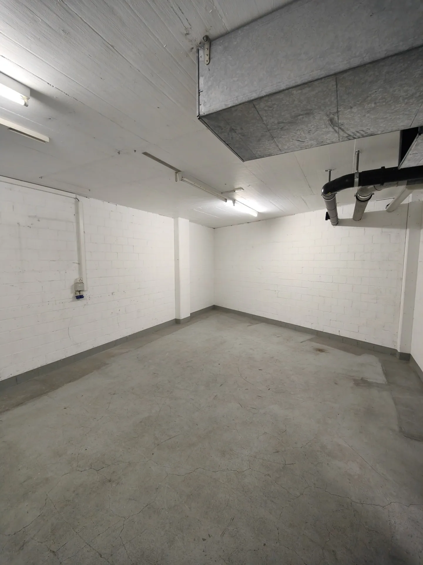 32m2 Salle de stockage Bern - Villettenmattstrasse 15 - Photo 4 sur 8