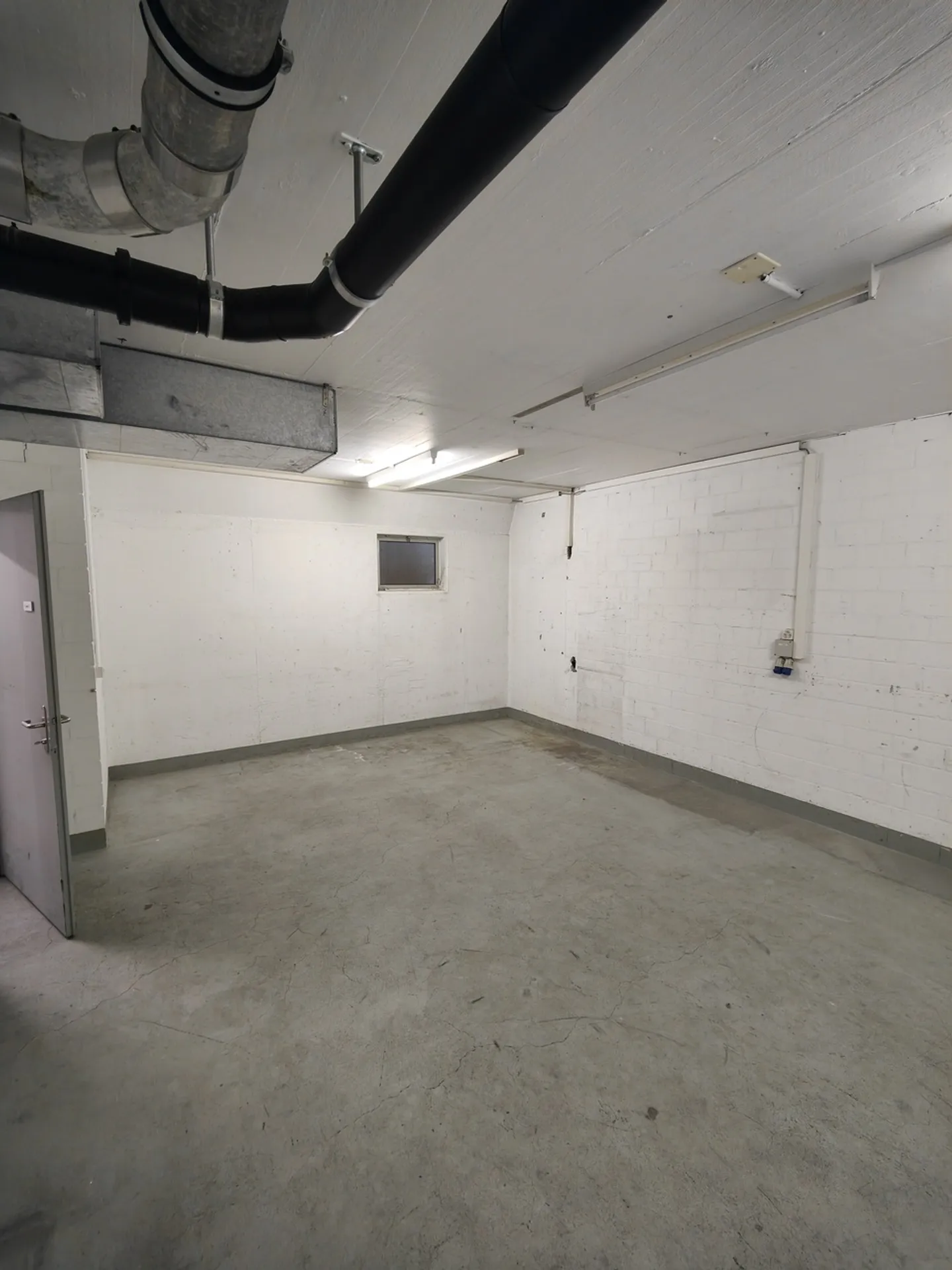 32m2 Salle de stockage Bern - Villettenmattstrasse 15 - Photo 5 sur 8