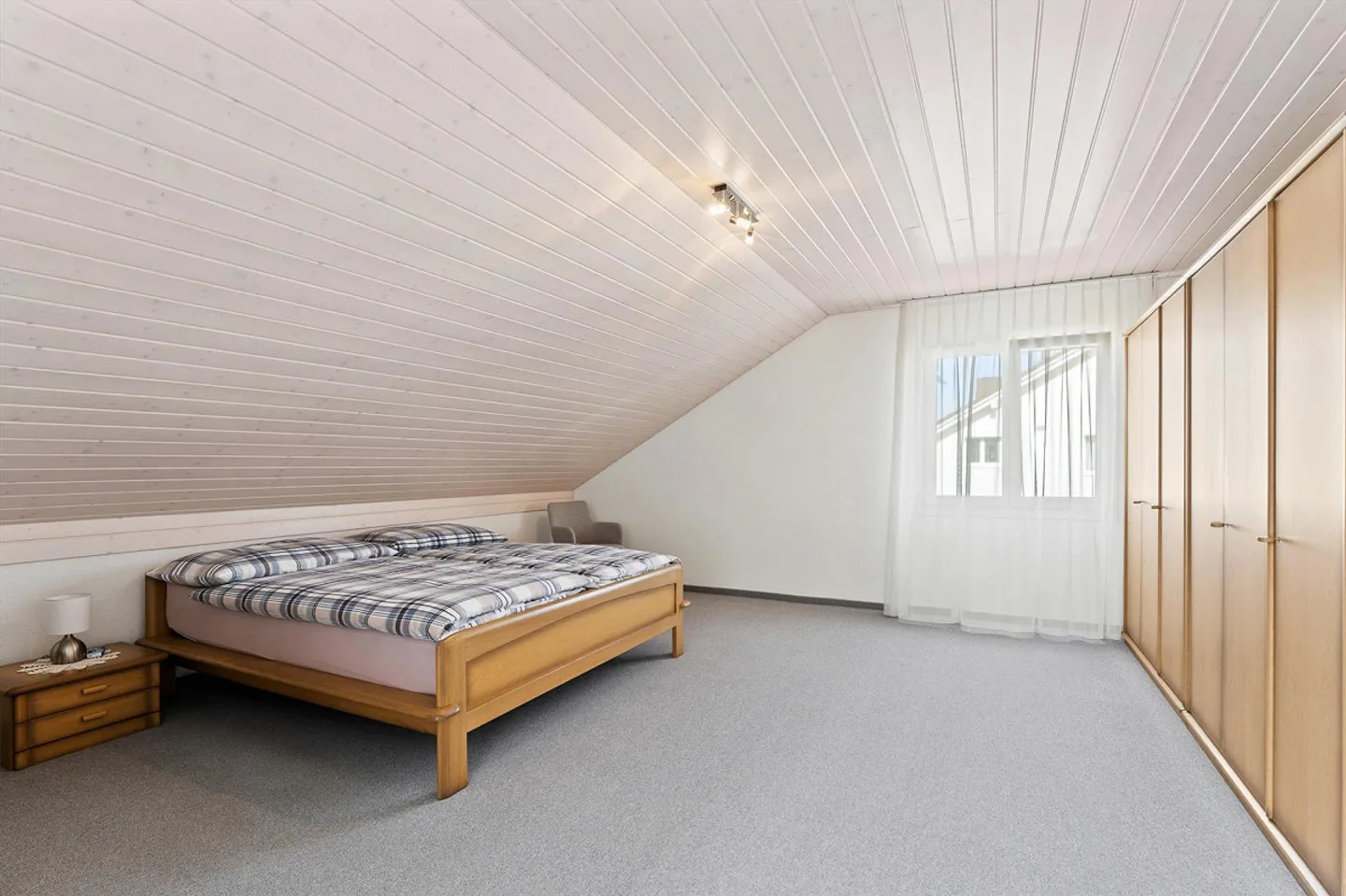 Spacious Penthouse in Reinach - Photo 8 of 15