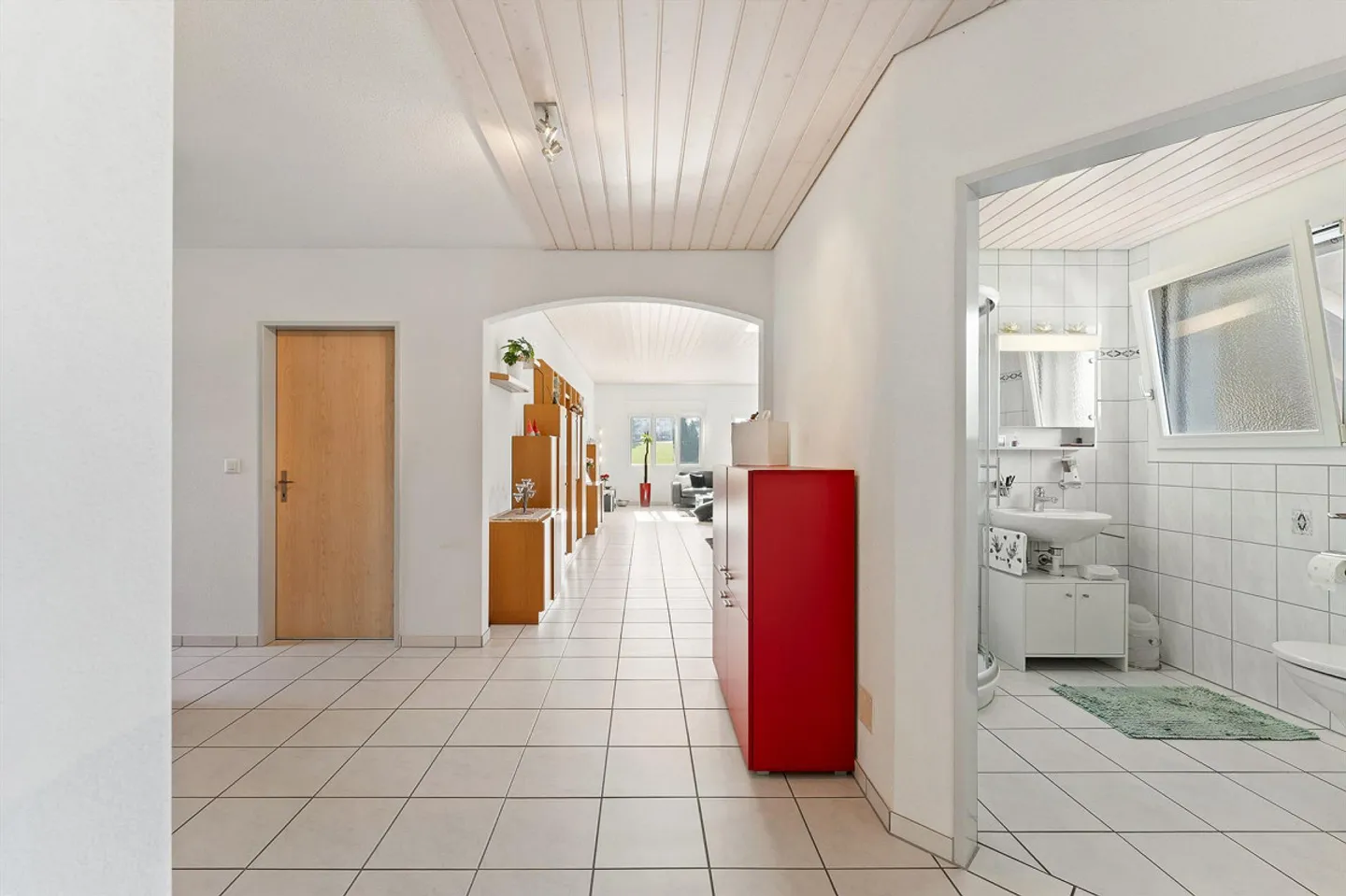 Spacious Penthouse in Reinach - Photo 11 of 15