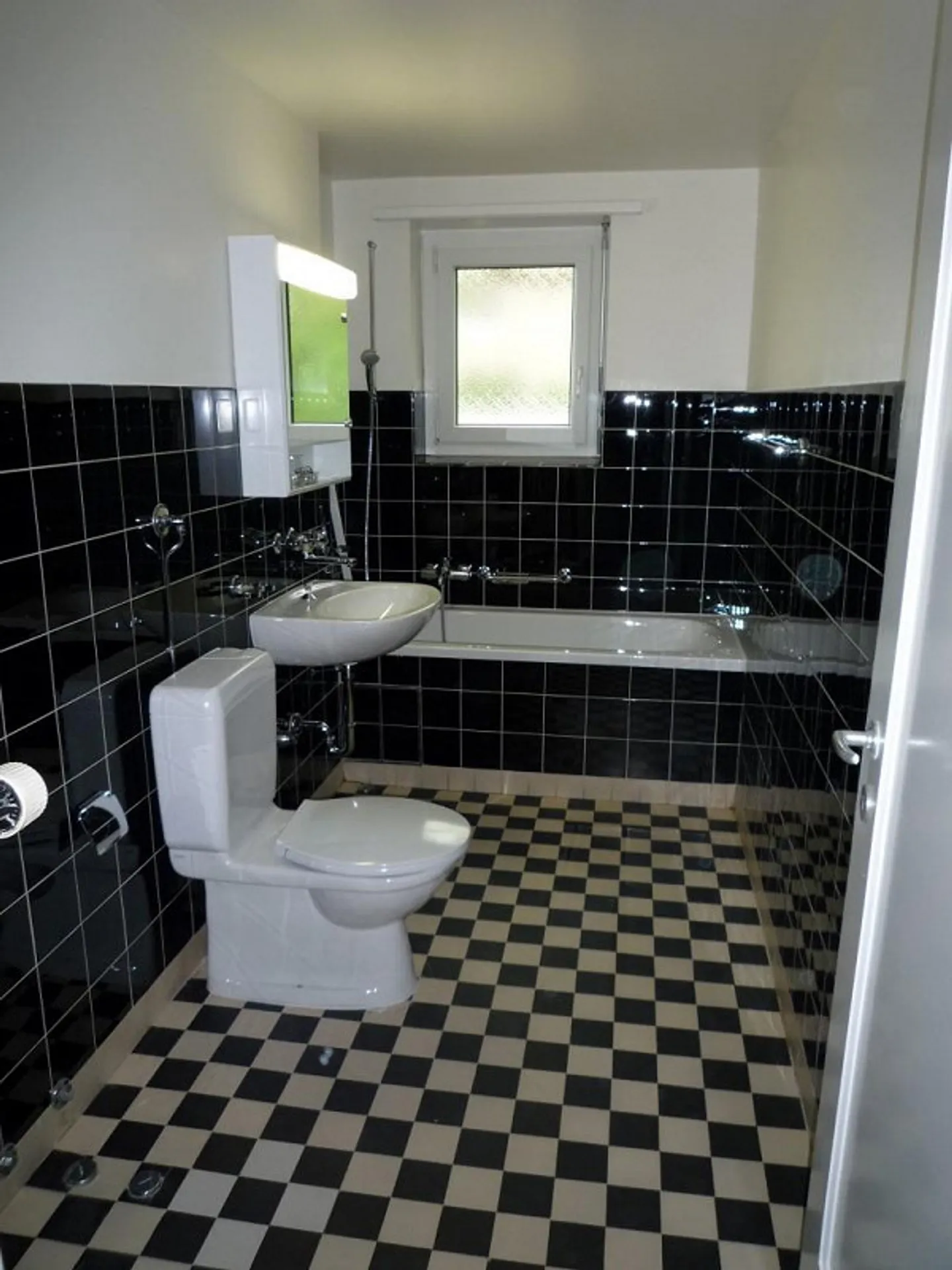 4-room apartment near the artificial ice rink Margrethen in Basel - Photo 2 of 8