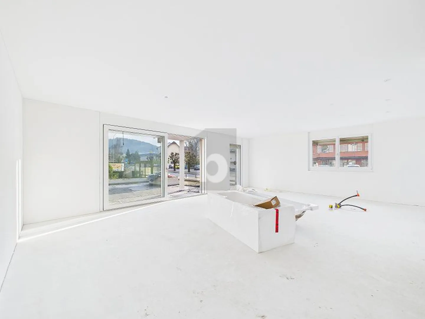 ILLUMINATO E MODERNO IN UNA POSIZIONE CENTRALE - Foto 2 di 6