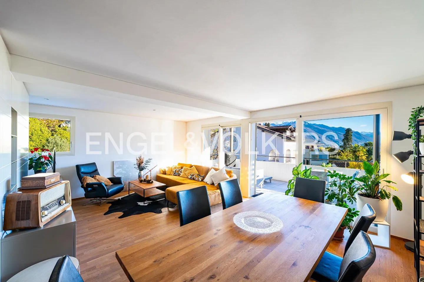 Elegante Wohnung mit Panoramaterrasse und Seesicht (89) - Foto 4 von 10