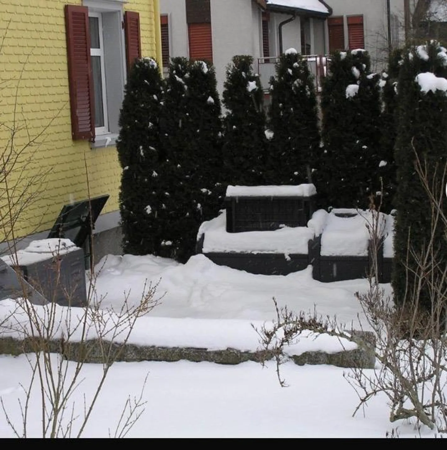 Bellissimo appartamento luminoso di 2,5 stanze al piano terra - Foto 1 di 5