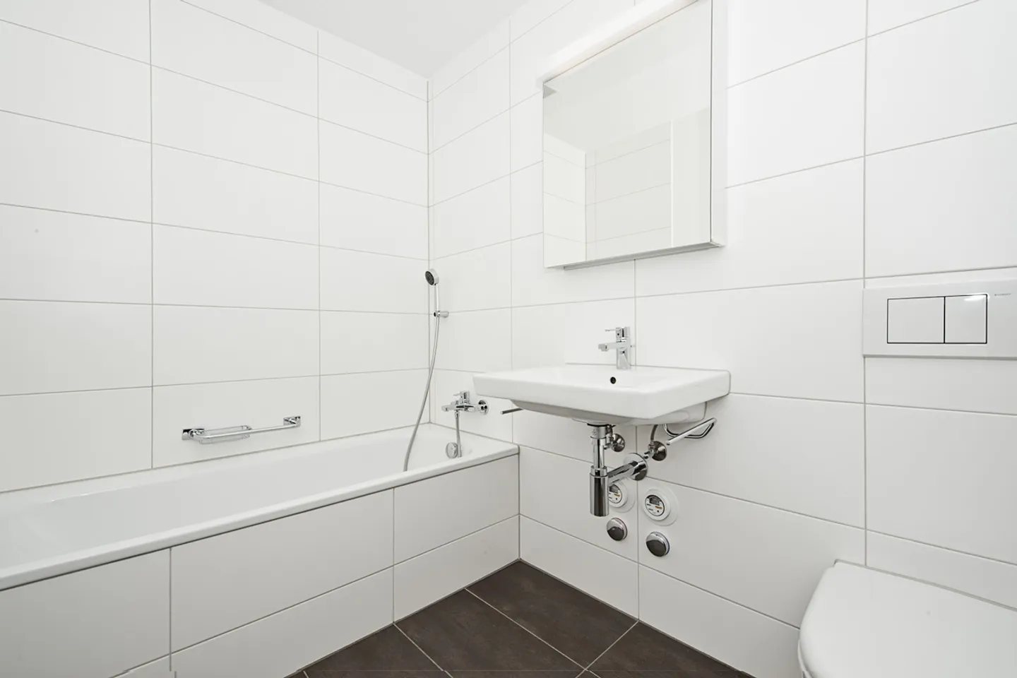 Your new home is waiting for you! - Photo 4 of 6
