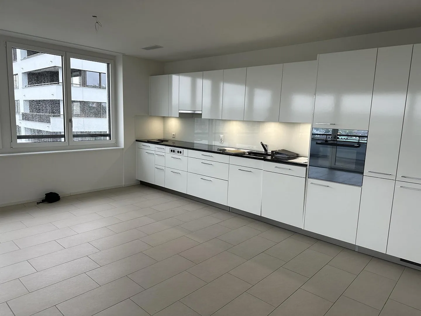 Attractive 4.5 Room Apartment Near Bachgraben - Photo 8 of 8
