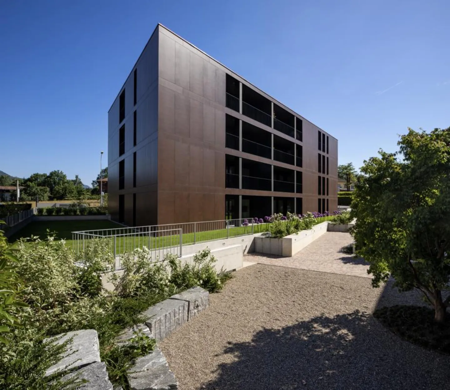 MAGLIASO · DUPLEX-ATELIER WITH LARGE TERRACES · CONTEMPORARY ELEGANCE - Photo 1 of 10