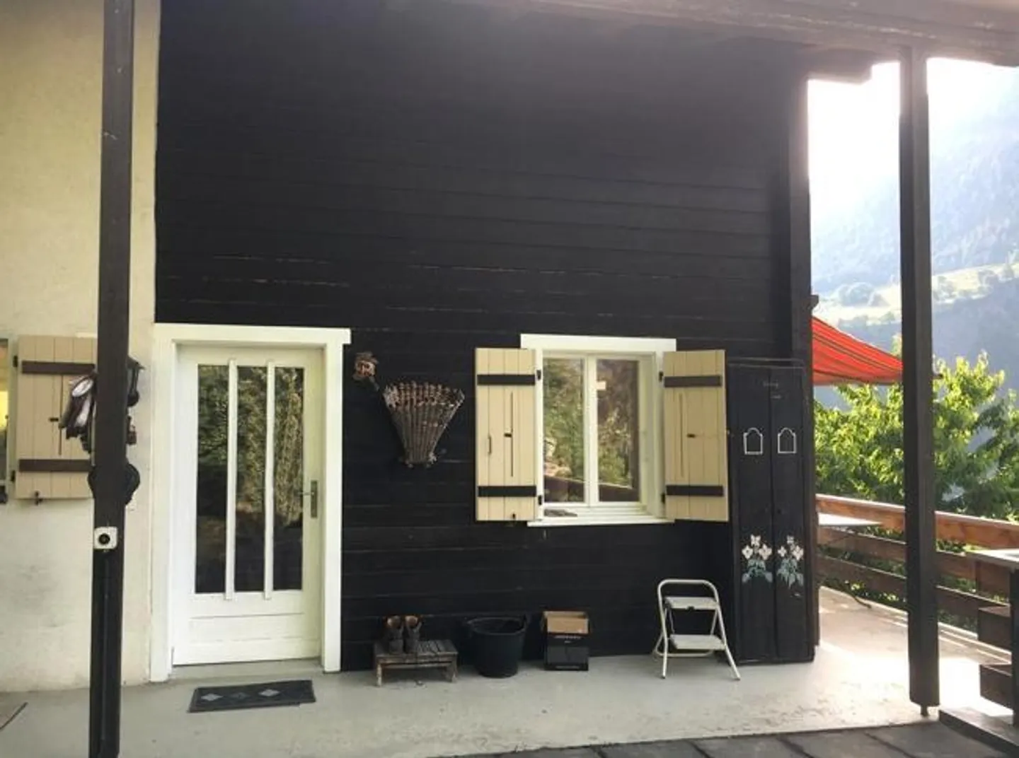 Chalet du canton du Valais avec 3 appartements - Photo 7 sur 11