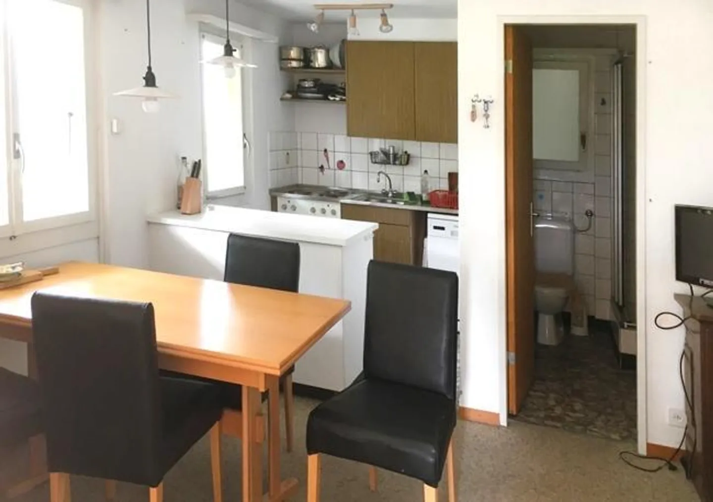 Chalet du canton du Valais avec 3 appartements - Photo 8 sur 11