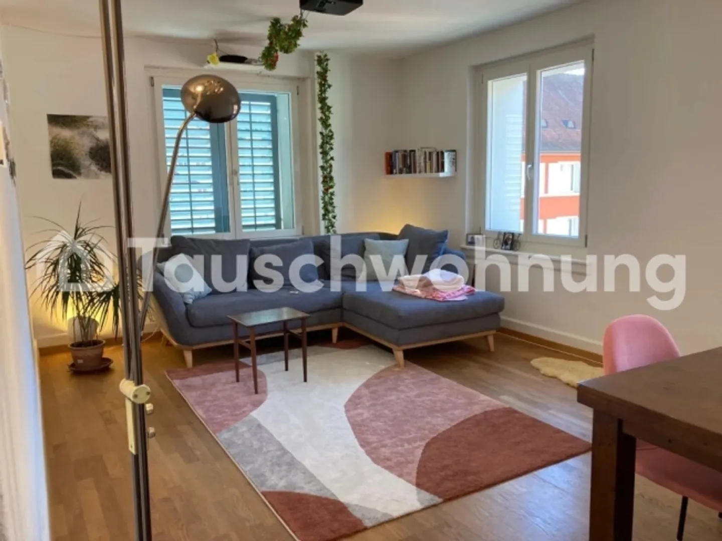 Spacious 3.5-Room Apartment - Photo 2 of 15