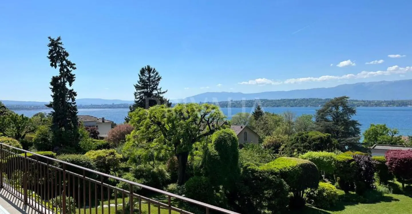 Beautiful furnished duplex with access and panoramic view of the lake - Photo 5 of 7