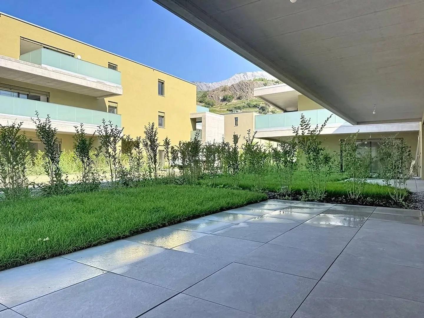 Appartement moderne avec terrasse - Photo 7 sur 9
