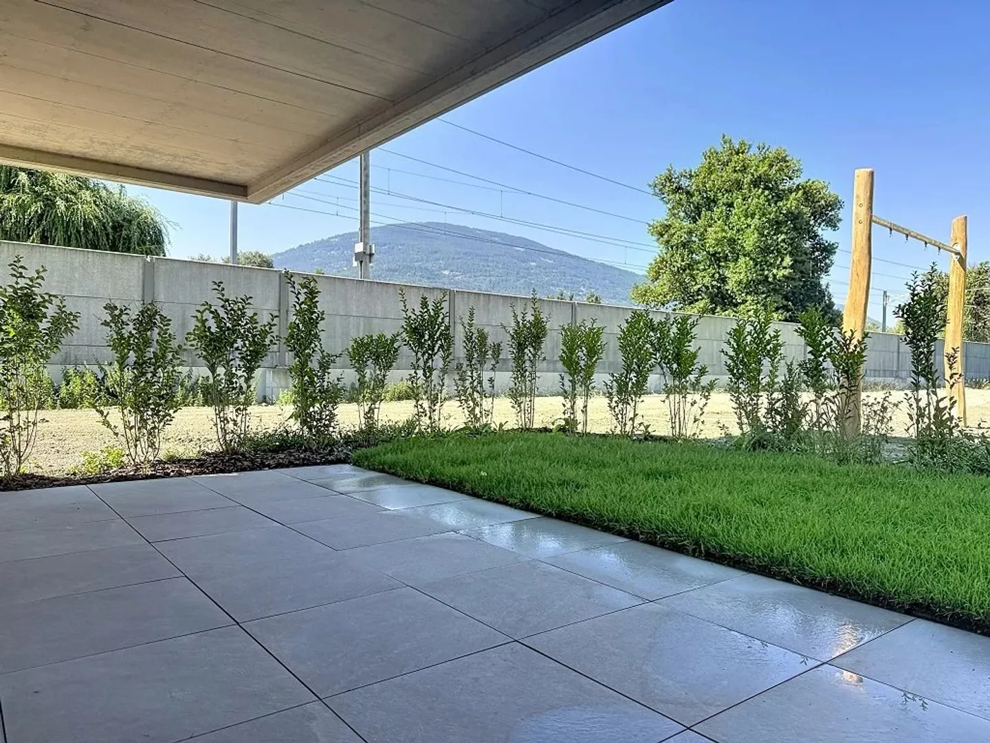Appartement moderne avec terrasse - Photo 8 sur 9