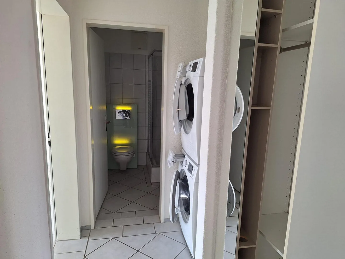 Bright 2.5-room apartment in Cham from 1.10.26 - Photo 8 of 13