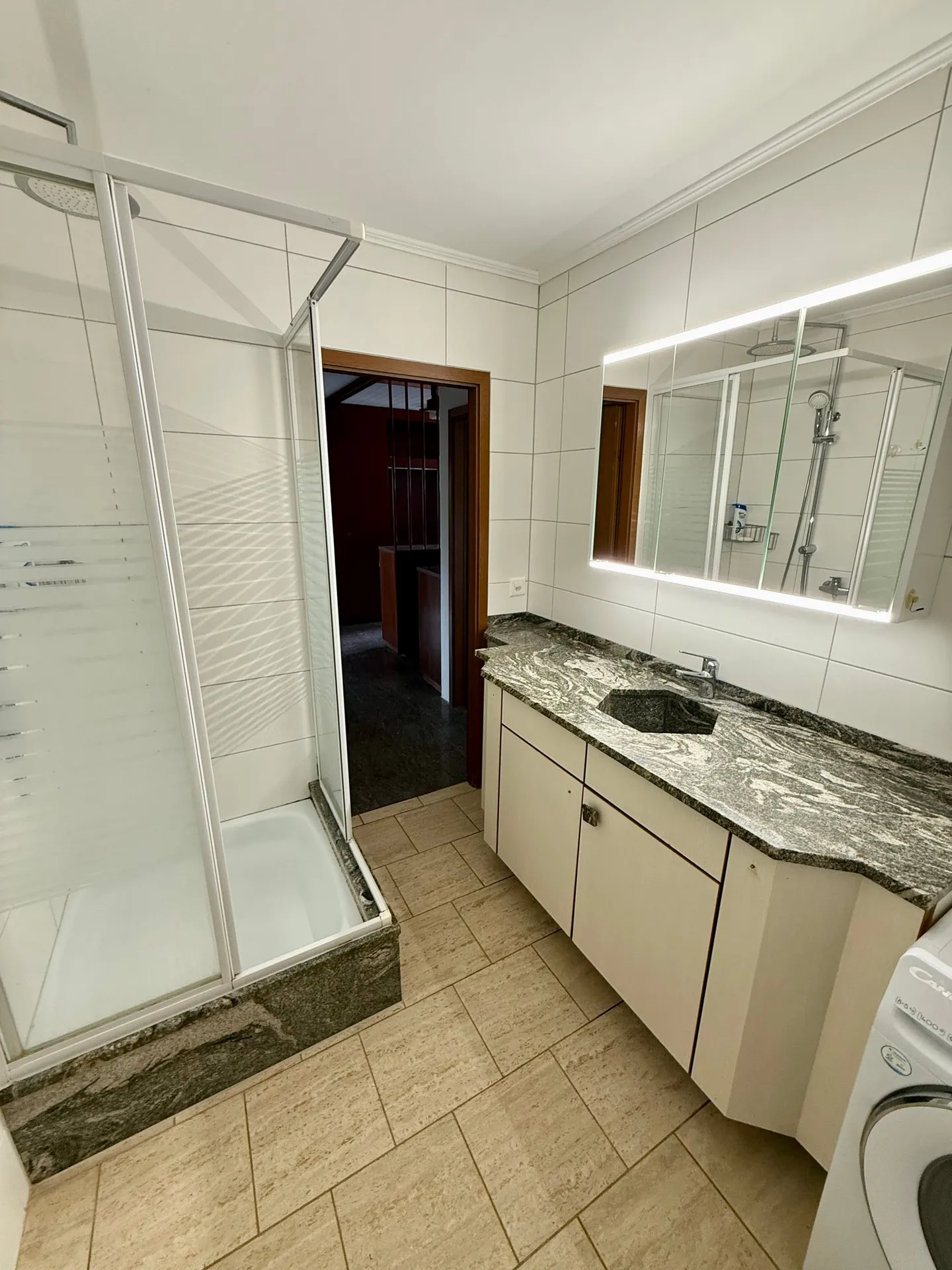 Proprietà residenziale / commerciale come accordo di condivisione - Oggetto di rendimento attraente con grande potenziale - Foto 17 di 27