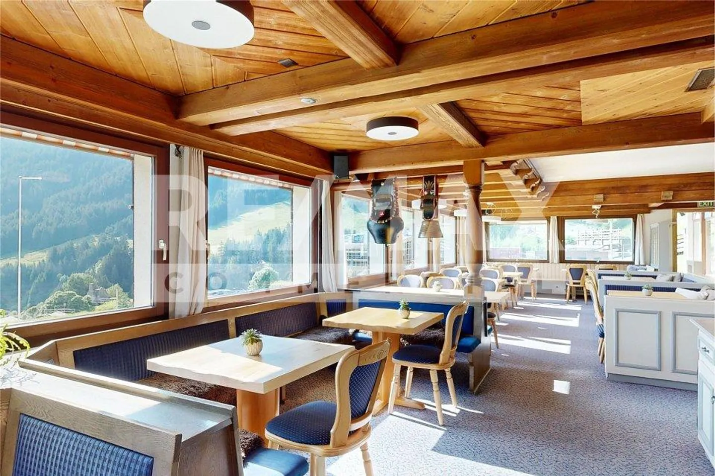 Hotel in una posizione ben visibile e di prima classe - Foto 2 di 13