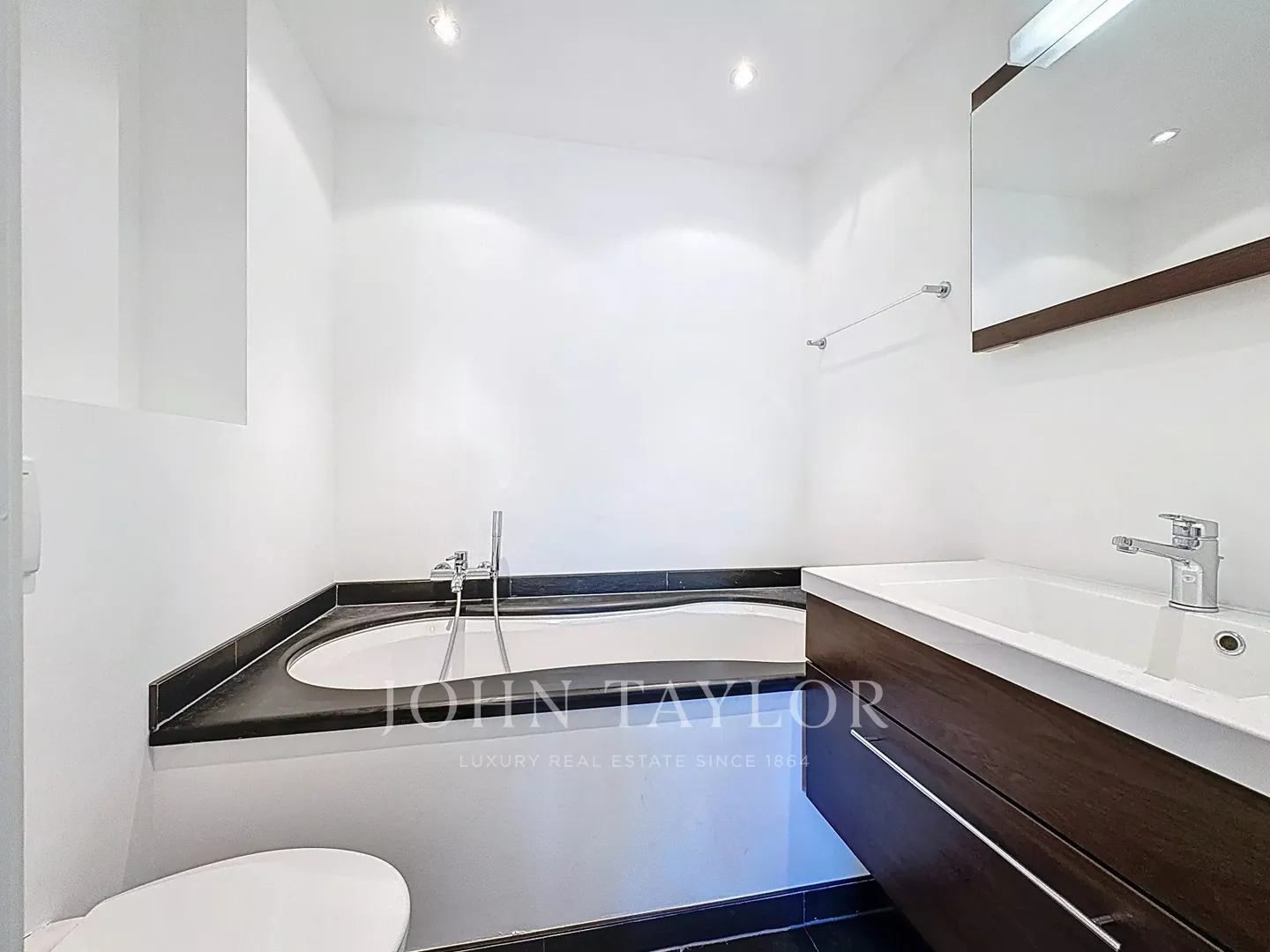 Appartamento 4 locali 1/2 nel centro della stazione di Montana - Grande balcone, vista, garage - Foto 6 di 8