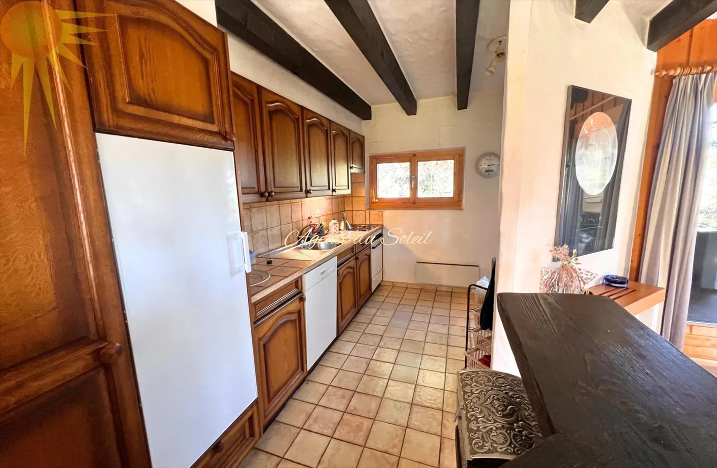 Ideal für eine Familie, dieses prächtige und geräumige Chalet 5 Minuten mit dem Auto von... - Foto 8 von 13