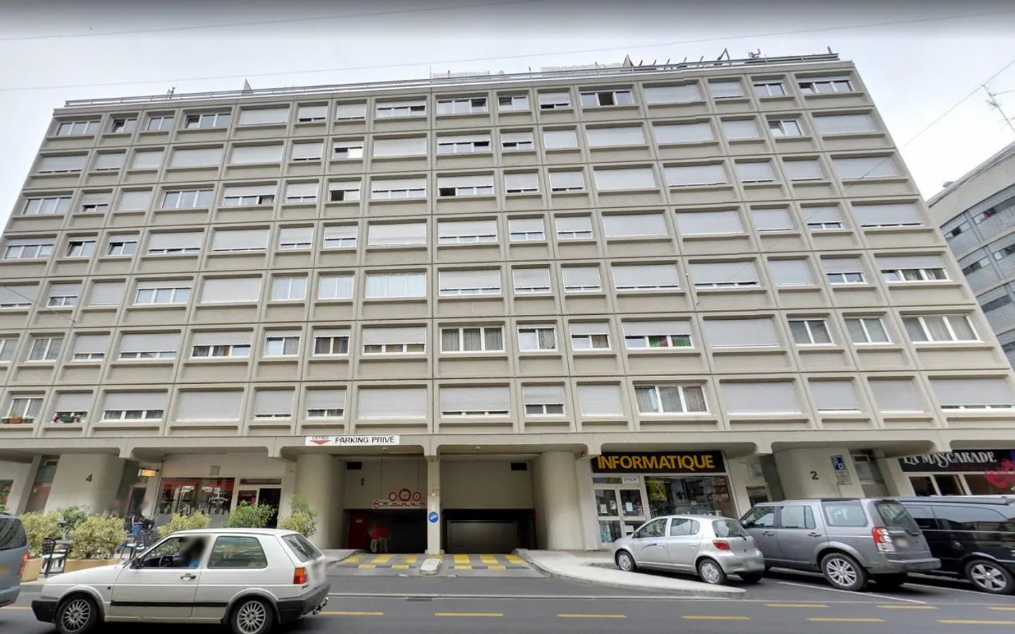 Un posto auto doppio vicino al centro città - Foto 1 di 1