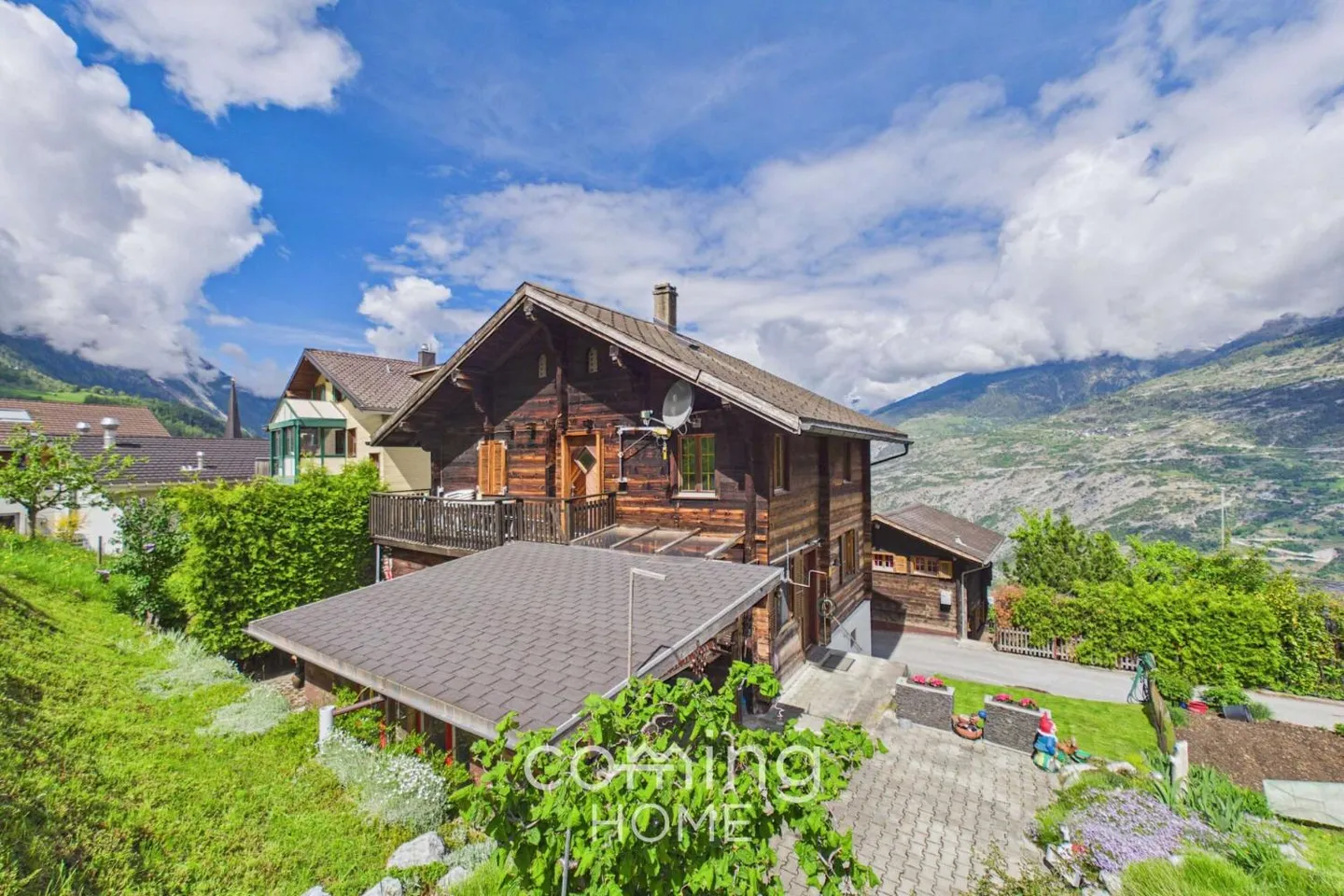 Charmantes Chalet mit Bauland in Ergisch - Foto 3 von 13