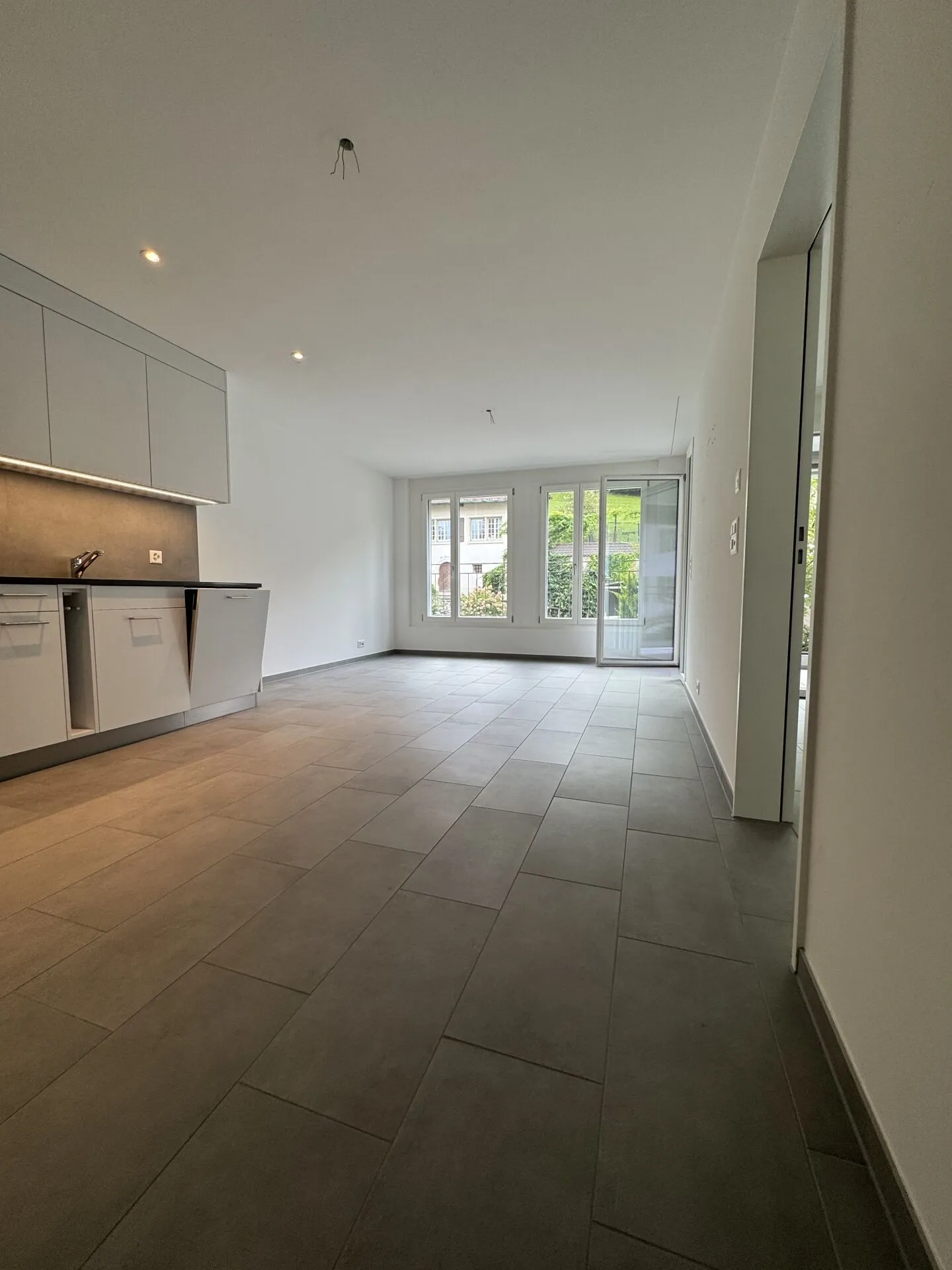 Modernes Apartment mit Loggia - Foto 5 von 13